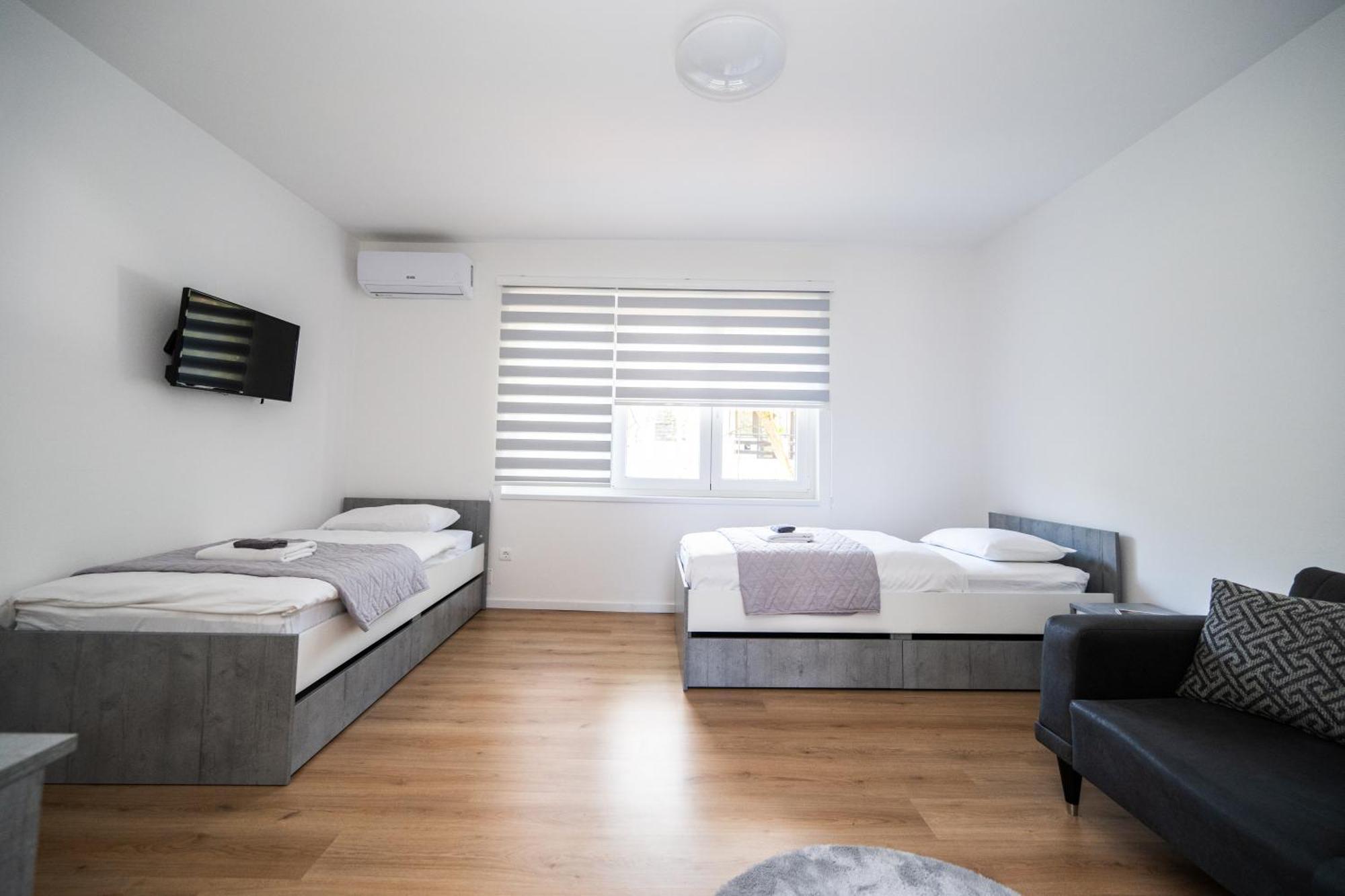 Bright 2Bdr Apartment With Balcony - Free Parking Sarajevo Ngoại thất bức ảnh
