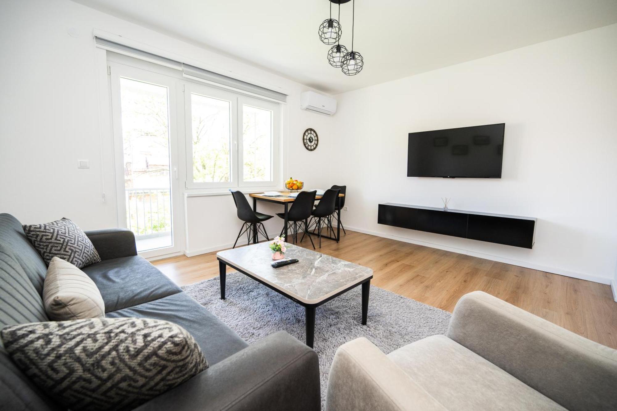 Bright 2Bdr Apartment With Balcony - Free Parking Sarajevo Ngoại thất bức ảnh